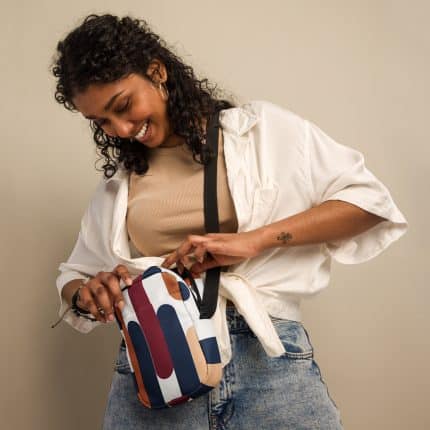 Sturdy & Stylish Utility Crossbody Bag - Adjustable Straps & Pockets
